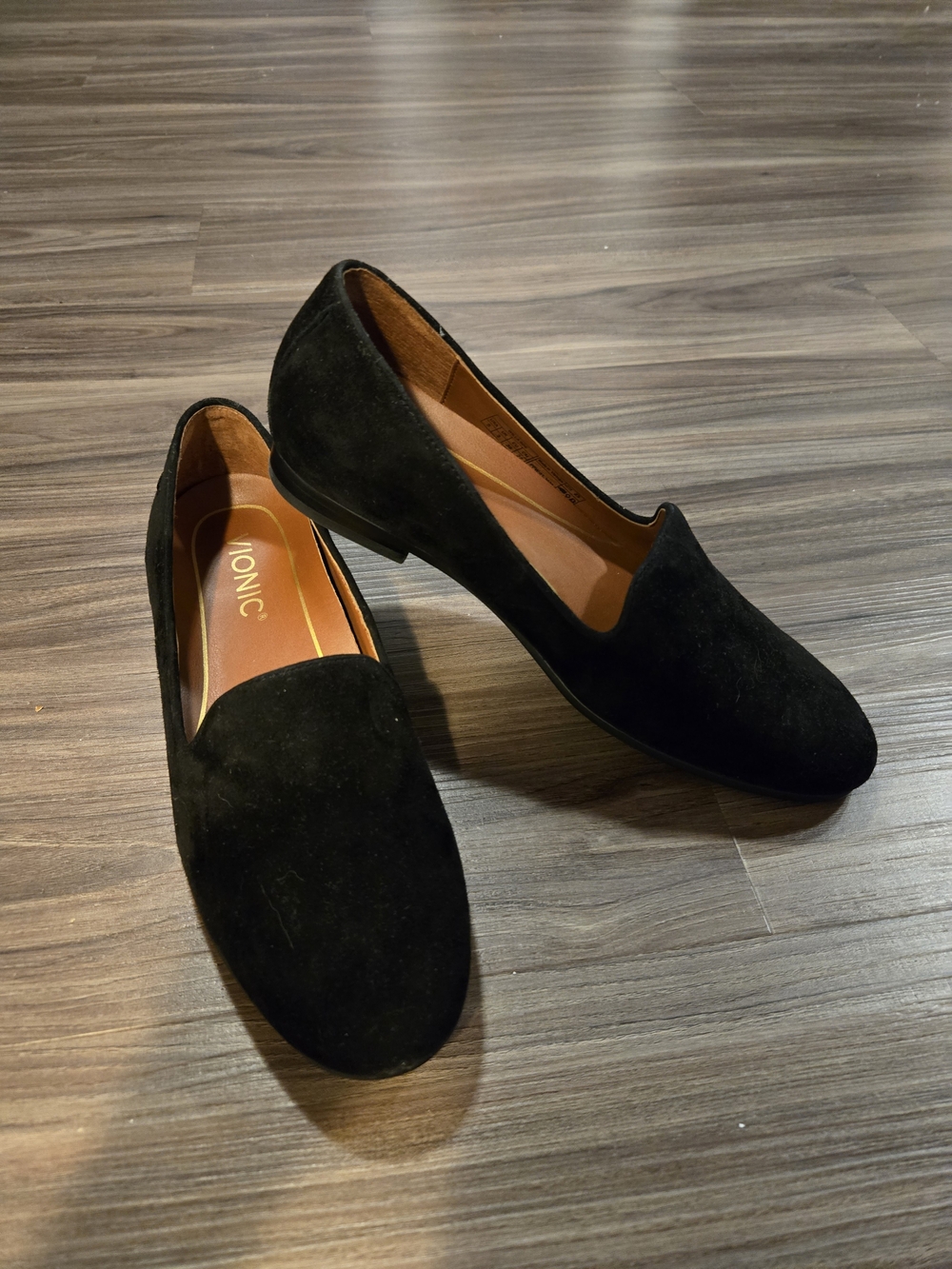 Women's Vionic Black Suede Slip-On Loafers Size 5